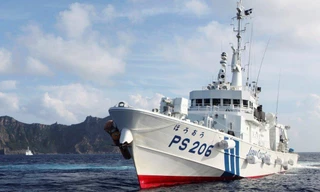 Tàu tuần duyên Nhật Bản. Ảnh: Reuters