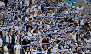 Cổ động viên Phần Lan trong một trận đấu ở St. Petersburg (Nga). Ảnh: Reuters