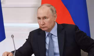 Tổng thống Putin nói Ukraine huy động nhiều xe bọc thép để phản công Nga nhưng thất bại
