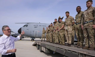 Anh tuyên bố sẵn sàng cử lực lượng gìn giữ hòa bình đến Ukraine