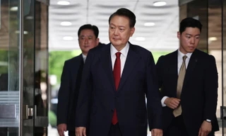 Cựu Tổng thống Hàn Quốc Yoon Suk Yeol bị bắt: Phòng giam biệt lập, không có điều hòa 