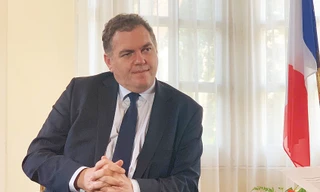 Pháp sẵn sàng chia sẻ với Việt Nam trong dự án đường sắt tốc độ cao Bắc - Nam