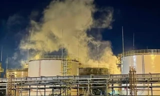 Ukraine tuyên bố tấn công hai nhà máy quan trọng của Nga