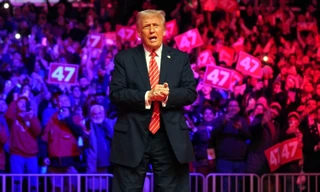 Tổng thống đắc cử Trump hé lộ chính sách đầu tiên trong ngày nhậm chức