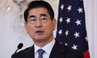 Cựu Bộ trưởng Quốc phòng Hàn Quốc tự tử bất thành trong phòng tạm giam