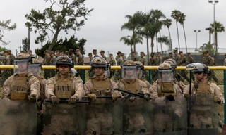 Mỹ: 30 thị trưởng kêu gọi chấm dứt chiến dịch truy quét nhập cư, thúc giục quân đội rút lui