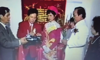 Danh ca Elvis Phương lần đầu công bố video đám cưới cách đây 40 năm 