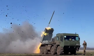 Nga - Ukraine pháo kích qua lại vùng biên giới