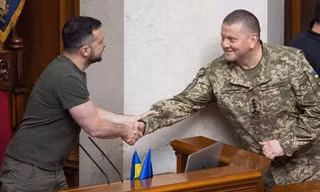 Xung đột Nga - Ukraine ngày 22/11: Tổng thống Ukraine phát ngôn ẩn ý về lãnh đạo quân đội