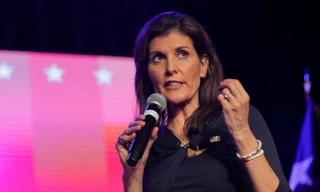 Đối thủ của ông Donald Trump rút khỏi đường đua vào Nhà Trắng