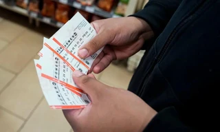 Mỹ quay giải xổ số lớn nhất thế giới trị giá 1,6 tỷ đô la