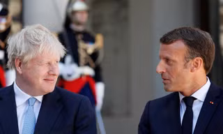 Thủ tướng Anh Boris Johnson và Tổng thống Pháp Emmanuel Macron. Ảnh: Reuters