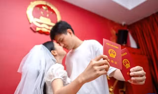 Cái chết gây rúng động của Mèo béo: Bi kịch của nam giới Trung Quốc ở tuổi kết hôn