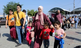 Hàng trăm người nước ngoài đã rời Dải Gaza qua cửa khẩu Rafah