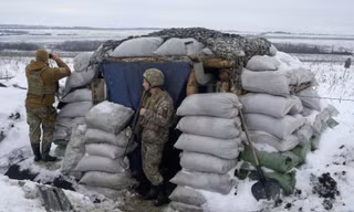 NATO họp khẩn về căng thẳng Nga - Ukraine