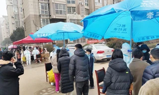 Một tỉnh của Trung Quốc đối phó cùng lúc với biến thể Delta và Omicron