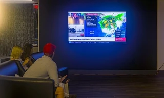 Ít nhất hai người thiệt mạng khi siêu bão Milton đổ bộ vào Florida