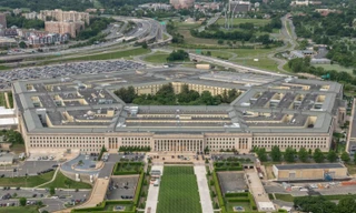 Chuyên gia tình báo Mỹ tử vong ở Lầu Năm Góc