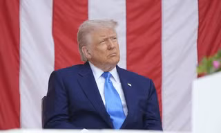 Mất kiên nhẫn, Tổng thống Trump lưỡng lự giữa trừng phạt và đàm phán với Nga