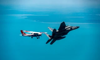 Chiến đấu cơ Mỹ chặn máy bay dân sự trên sân golf của Tổng thống Trump