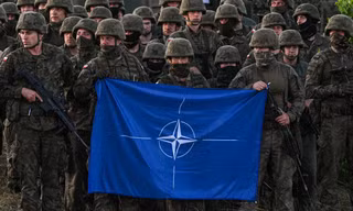 NATO cân nhắc thay đổi chiến lược với Nga