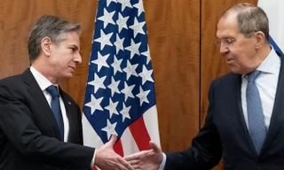 Ngoại trưởng Nga - Mỹ điện đàm về vụ phóng viên Tạp chí Phố Wall bị bắt