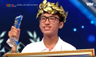 Hồ Lê Minh Quân - người đã lập hai kỷ lục trong trận thi tuần giành chiến thắng cuộc thi tháng