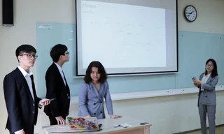 Sinh viên sáng chế ứng dụng lấy mẫu xét nghiệm, khám bệnh tại nhà