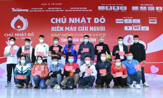 Vượt hàng chục cây số tham gia hiến máu Chủ nhật Đỏ 