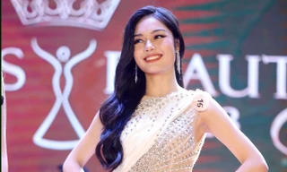 Tân Hoa khôi Báo chí 2023 tỏa sáng với phần thi ứng xử song ngữ