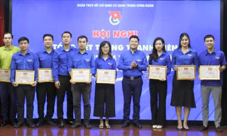 Tuổi trẻ cơ quan Trung ương Đoàn thiết kế hơn 14.000 ấn phẩm Tháng Thanh niên 2024