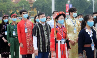 145 học sinh, sinh viên, thanh niên dân tộc thiểu số tiêu biểu báo công dâng Bác