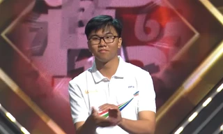 Nam sinh Ninh Bình ngược dòng ngoạn mục, ẵm vòng nguyệt quế trận tuần cuối cùng Đường lên đỉnh Olympia 24