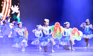 Sôi động màn mashup ‘Nam quốc sơn hà – Khát vọng tuổi trẻ’