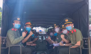 Các học viên lên đường chi viện chống dịch