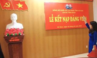 Nhiều đoàn viên ưu tú được kết nạp Đảng trong ngày kỷ niệm thành lập Đảng