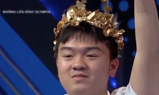 Nam sinh Hải Phòng đưa đáp án khiến khán giả ngỡ ngàng, giành vòng nguyệt quế Đường lên đỉnh Olympia