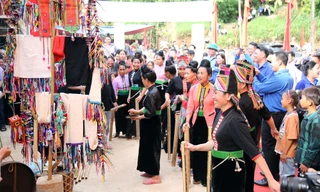 Tưng bừng ngày hội khánh thành Nhà văn hóa cộng đồng dân tộc La Ha