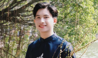 ‘Anh giáo gen Z’ điển trai, đa tài