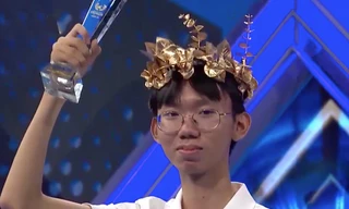 Nam sinh Hà Nội liên tục tăng khoảng cách điểm số, giành vòng nguyệt quế Olympia