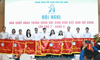 Tổ chức hành trình sinh viên số, câu lạc bộ tư vấn tâm lý cho sinh viên
