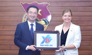 Bí thư T.Ư Đoàn tiếp xã giao đoàn đại biểu Hội đồng Giao lưu chính trị Australia