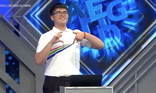 Nam sinh Nghệ An thắng tuyệt đối, giành vòng nguyệt quế Đường lên đỉnh Olympia