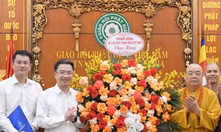Chủ tịch T.Ư Hội LHTN Việt Nam thăm, chúc mừng Giáo hội Phật giáo Việt Nam
