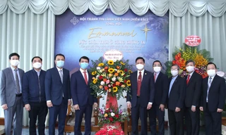 Chủ tịch Hội LHTN Việt Nam chúc mừng Giáng sinh năm 2021