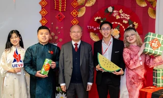 Người Việt trẻ vui Xuân, đón Tết tưng bừng tại Paris