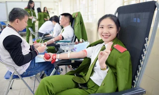 'Bông hồng xanh' chung tay sẻ chia tại Chủ nhật Đỏ lần thứ XV