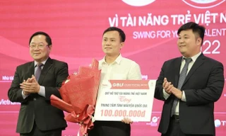 Tiền Phong Golf Championship năm 2022 tặng thưởng 'những trái tim Hồng'