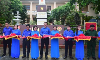 Khánh thành Cột cờ thanh niên xung phong Bạch Long Vĩ