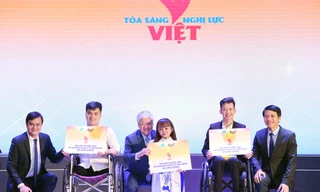 Tôn vinh 35 thanh niên khuyết tật 'tỏa sáng nghị lực Việt' đổi thay cuộc đời 